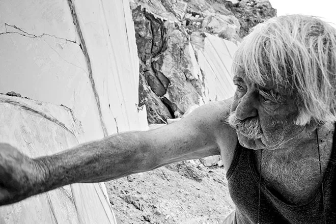 Φωτογραφίες του Necmi Aydin Sahtariadis από την επίσκεψη του γλύπτη Χρήστου Ρηγανά στο λατομείο Σανιδάδες 4